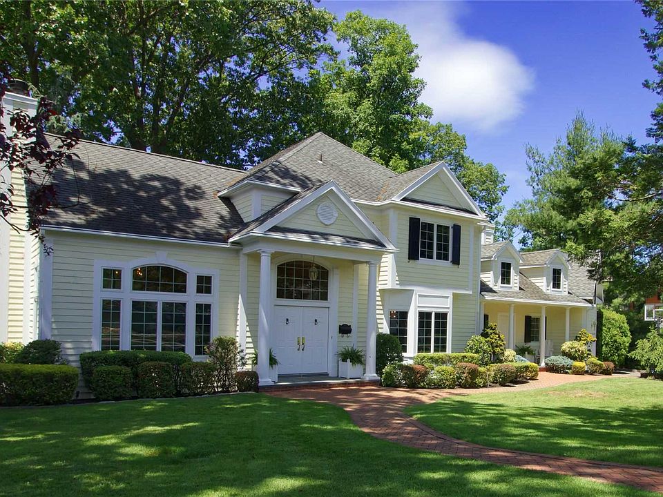 1st image of 29 Dorchester Dr