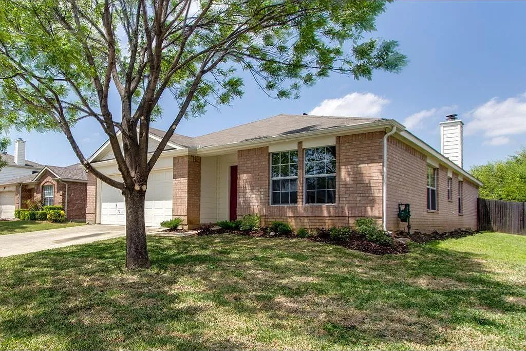 2449 Texoma Dr — Photo 1