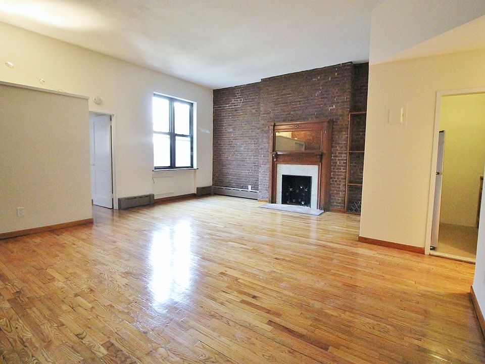 1st image of 320 W 108th St APT 4B