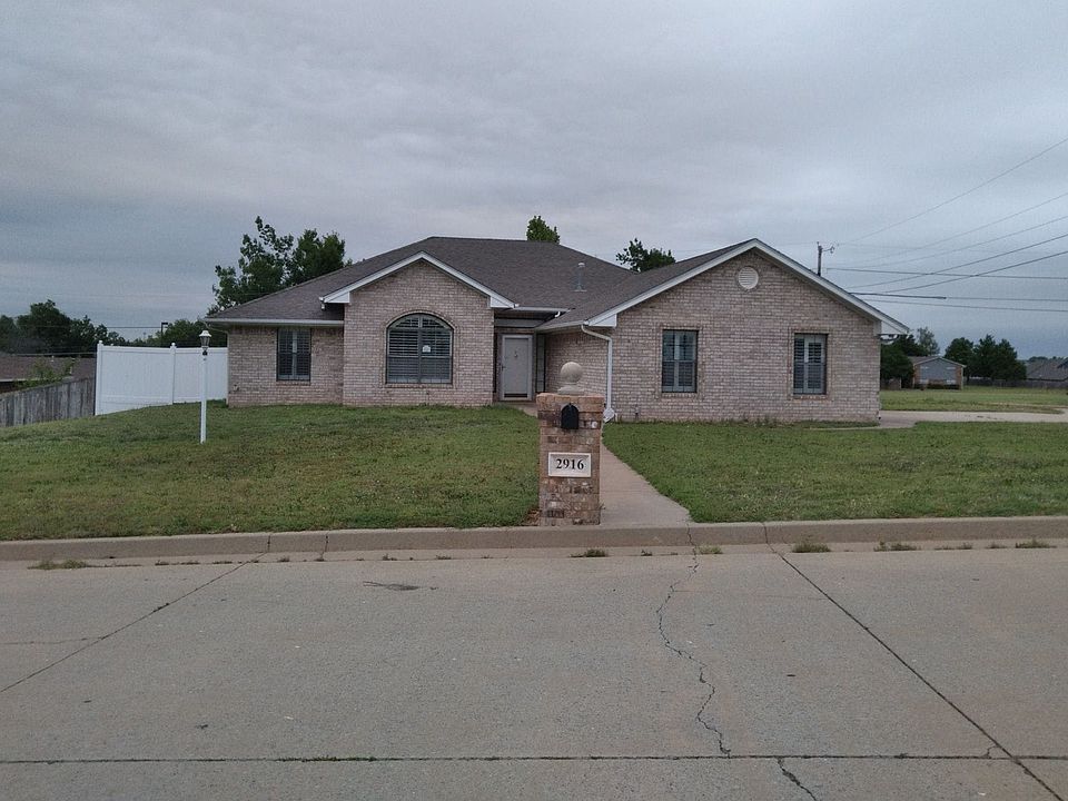 1st image of 2916 Lacey Dr