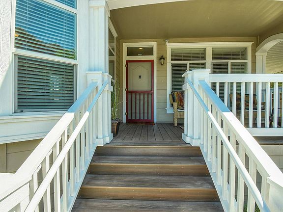 4th image of 506 Chateau La Salle Dr