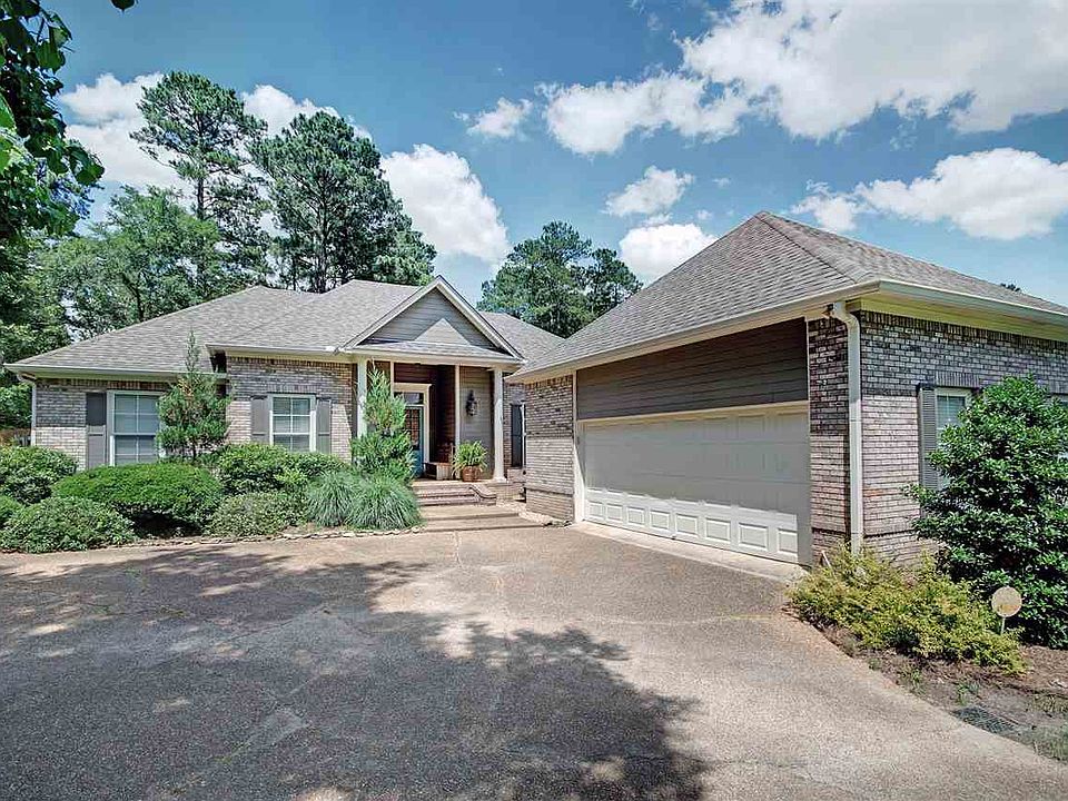 1st image of 141 Bridlewood Dr