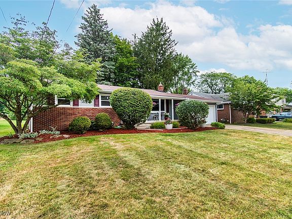 2nd image of 844 Larkridge Ave