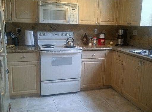 5th image of 182 Riverwalk Cir