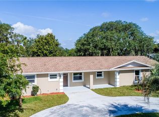 37325 Oak Ln, Umatilla, FL 32784