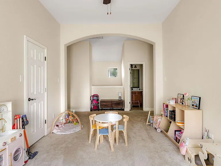 1821 Village Oak Ct — Photo 18