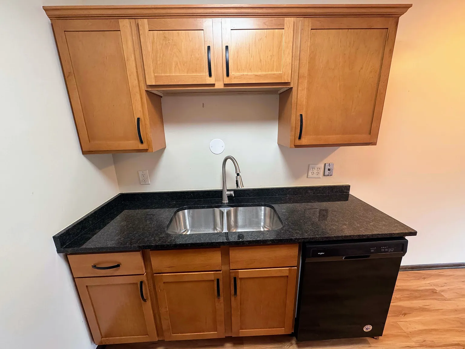 1480LLC — Photo 2