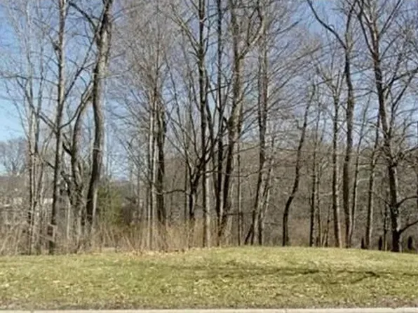 241 Ravenna St, Hudson, OH 44236