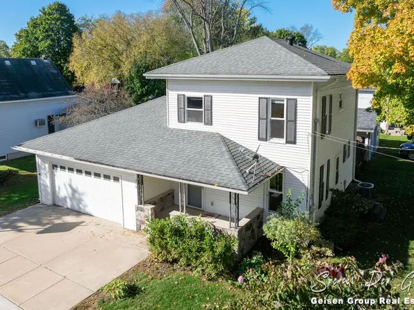 319 Ranney St, Belding, MI 48809