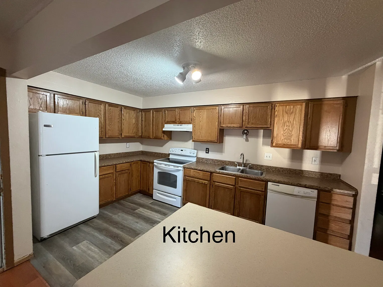 3 bed, 1150 sqft, $1,550 — Photo 4