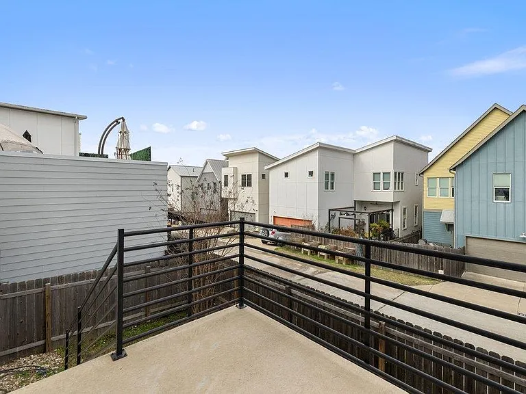 6124 Florencia Ln — Photo 35