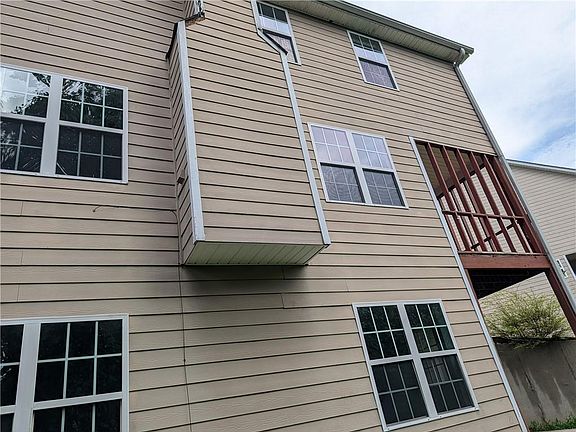 3rd image of 524 McCain Creek Trl
