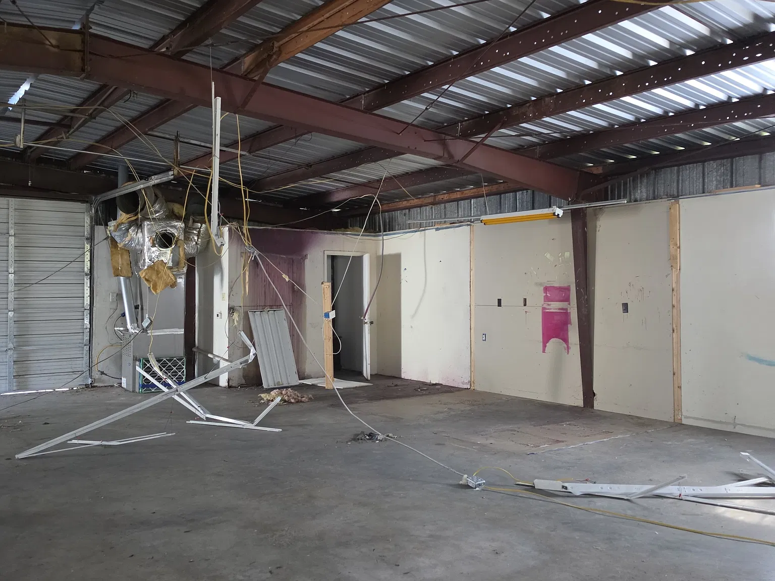 2063 West Point Road - 1 — Photo 2