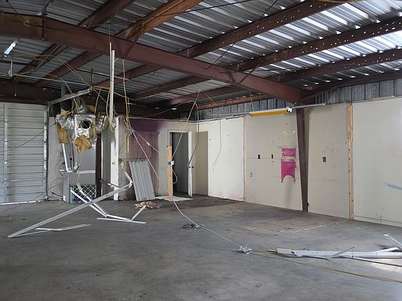 2nd image of 2063 W Point Rd #1