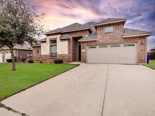 1168 Sapphire Ln, Joshua, TX 76058