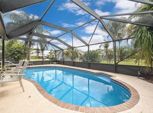 8156 Waccamaw Ln E, Lake Worth, FL 33467