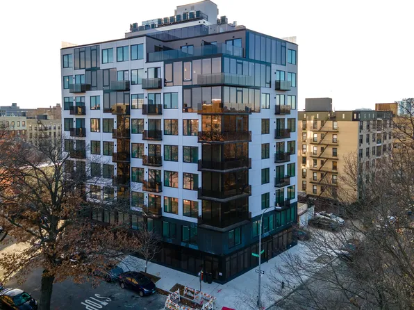 1890 Pelham Parkway South image 7 of 16