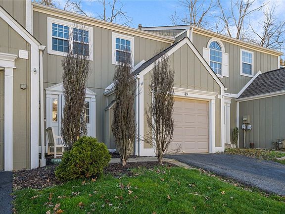 2nd image of 49 New London Ln