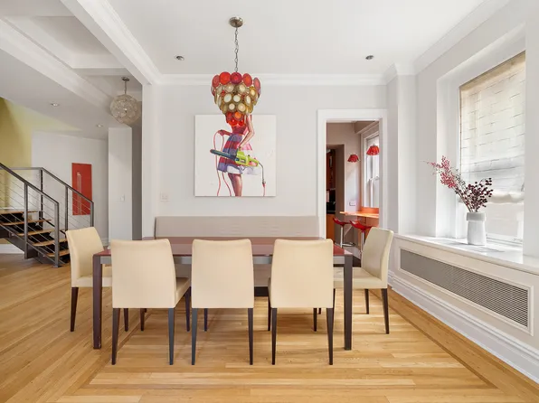 829 Park Avenue 2/3D image 3 of 18