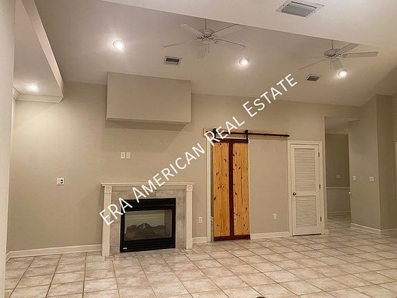 5th image of 124 Tuscany Dr