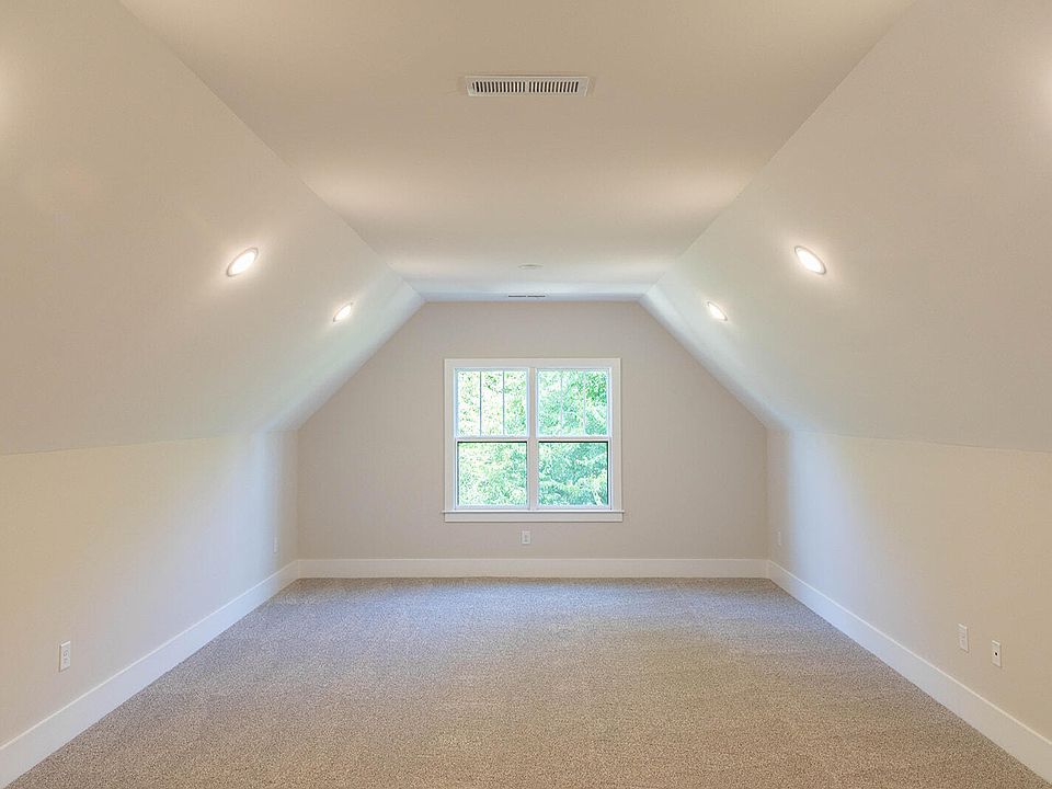 1st image of 707 E Markham Ave