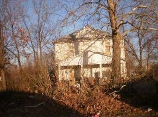 2416 N Ramsey Ave, Springfield, MO 65803