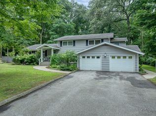 35 Sherwood Ln, Norwich, CT 06360