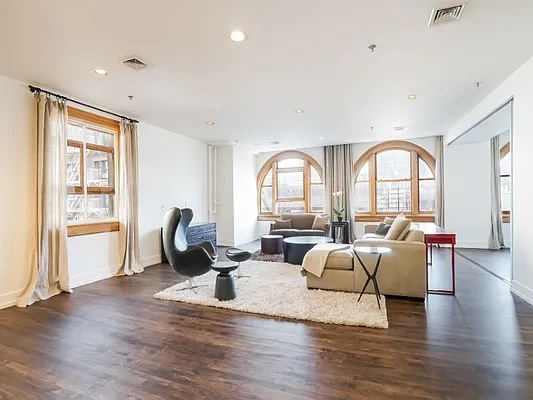 Rented by Sotheby's International Realty | media 32