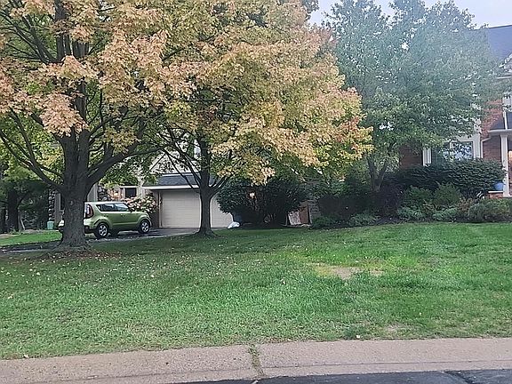 2nd image of 2655 Elizabeth Ln