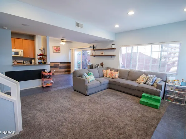 2461 Country Ln, Santa Maria, CA 93455