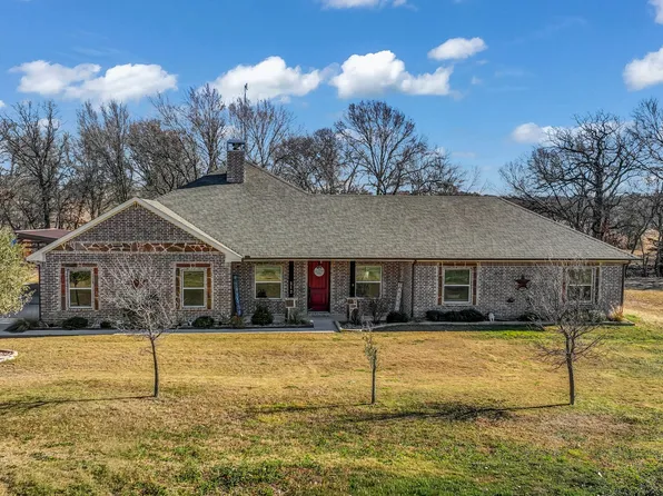 212 Amanda Dr, Weatherford, TX 76088