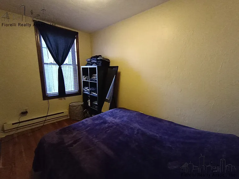 Endicott St — Photo 20
