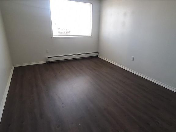 5th image of 1064 Chambers Court #108