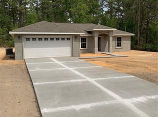 1329 W Kenmore Dr, Citrus Springs, FL 34434