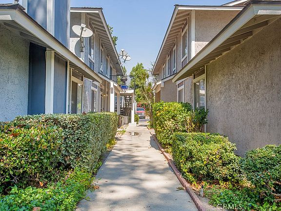 2nd image of 527 Spring Rd APT 19