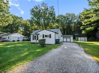 8793 Usher Rd, Olmsted Township, OH 44138