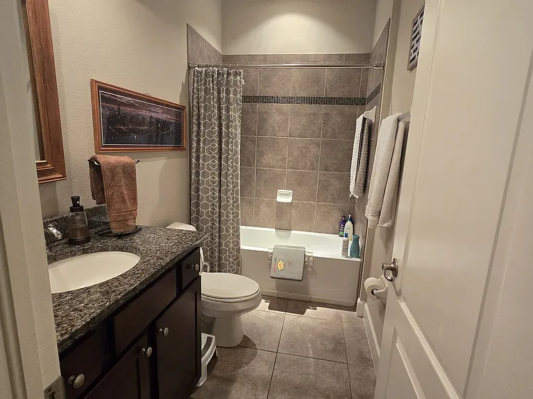 2576 Grand Lakeside Dr — Photo 14