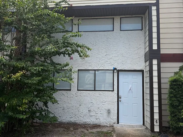 3924 Crayrich Cir #C-5 — Photo 1