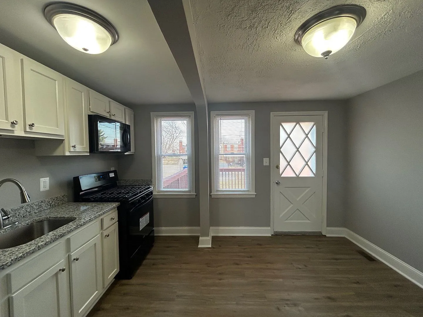 Baltimore - 2 bedrooms and 2.5 bath Available! — Photo 4