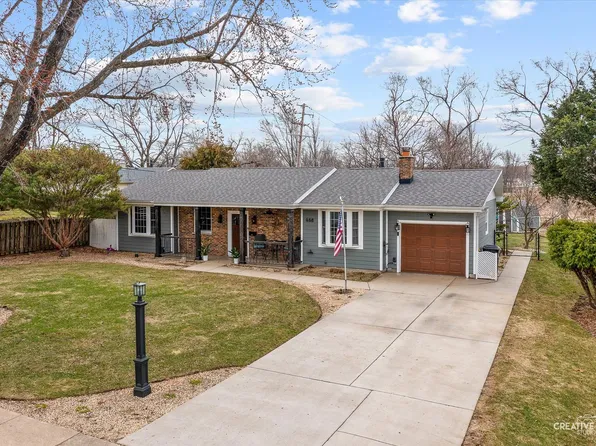 468 Thunderbird Trl, Carol Stream, IL 60188