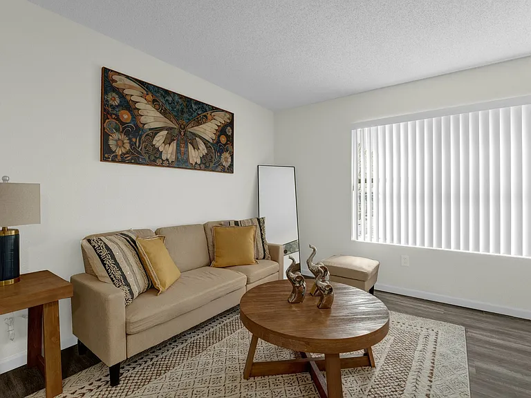 Emberly Apartments — Photo 12