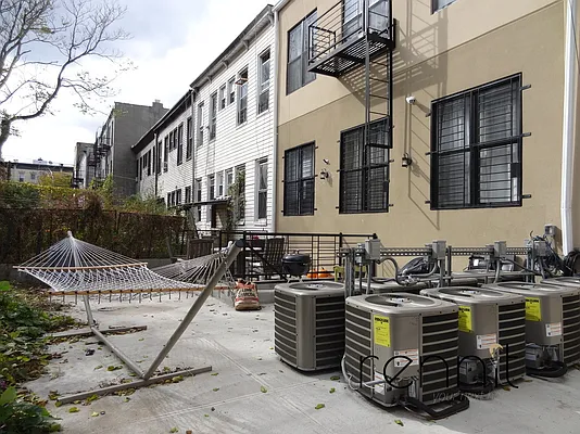 Rented by Rennit Inc. | media 5