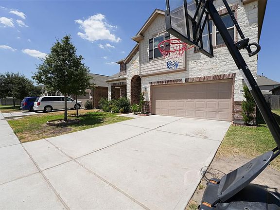 2nd image of 5831 Rivergrove Park Dr