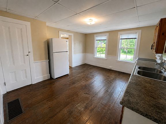 4th image of 30-32 Main St #2