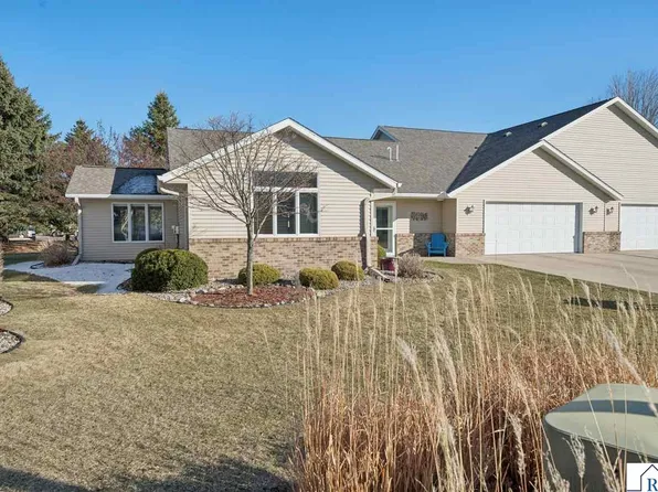 152 Shamrock Dr, Mankato, MN 56001