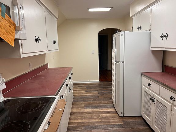 Eat-In Kitchen with new appliances