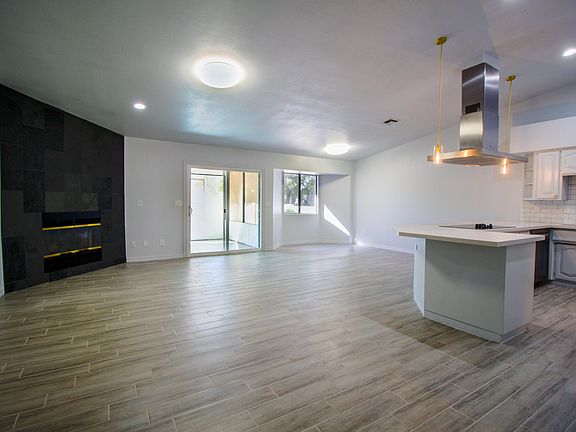 5th image of 25646 S Parkside Dr