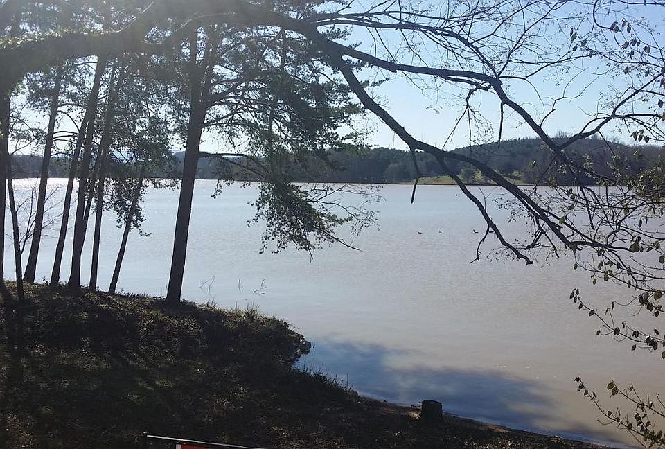 1st image of 130 Southcove Dr