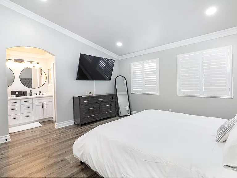 4302 Shetland Ln — Photo 14
