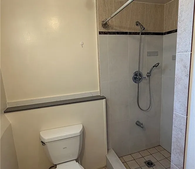 8169 Blewett St — Photo 15